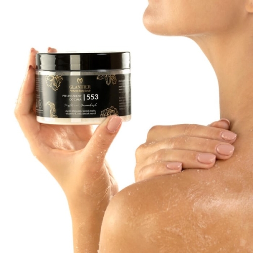 Glantier Zapachowy Peeling solny do ciała 553 300g inspirowany Good Girl Carolina Herrera