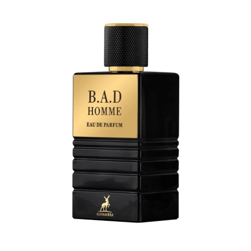 Perfumy B.A.D. Homme Maison Alhambra 100 ml na tle skóry i drewna, drzewny zapach męski z nutami ambry i piżma dostępny w e-drogeria24.pl.
