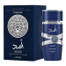 Perfumy męskie Asad Zanzibar Lattafa 100 ml na eleganckim stole, otoczone dekoracyjnymi elementami, które podkreślają ic